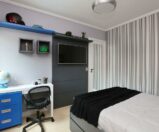 Como a decoração do seu quarto pode fazer ele parecer maior
