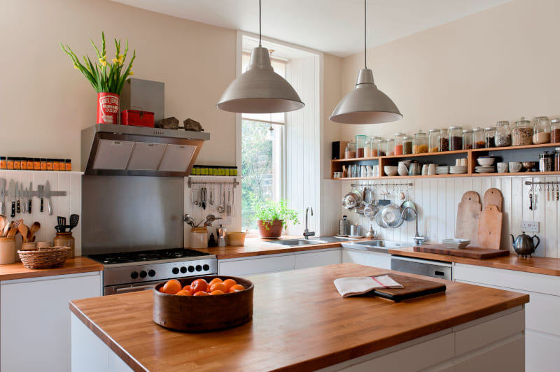 Veja como decorar sua cozinha de apartamento.