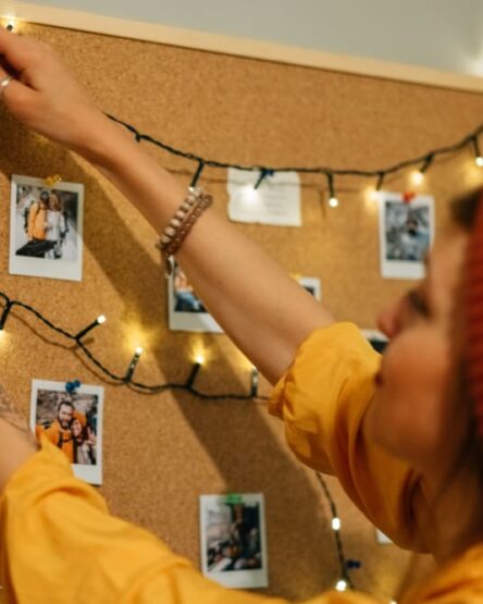 3 ideias para fazer um mural de fotos gastando pouco